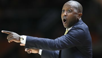 Feb 5, 2025; Knoxville, Tennessee, USA; Missouri Tigers head coach Dennis Gates during the first half against the Tennessee Volunteers at Thompson-Boling Arena at Food City Center. Mandatory Credit: Randy Sartin-Imagn Images