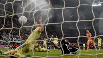 FBL-ENG-PR-NEWCASTLE-ARSENAL