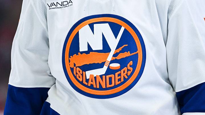 Feb 26, 2026; Montreal, Quebec, CAN; View of a New York Islanders logo on a jersey worn by a member of the team during the third period at Bell Centre. Mandatory Credit: David Kirouac-Imagn Images