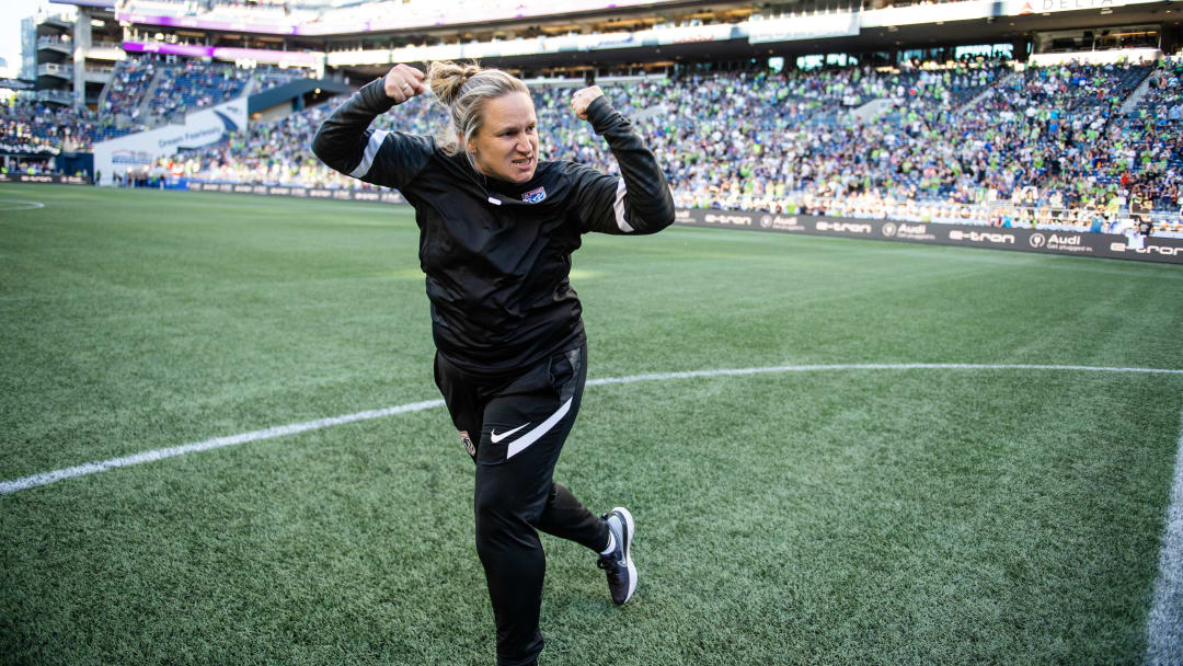 Laura Harvey on the field at Portland Thorns FC v OL Reign