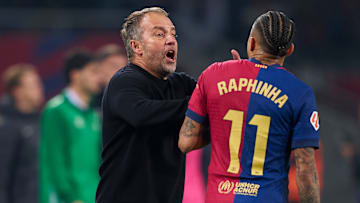 Hansi Flick y Raphinha cuando terminó el partido del FC Barcelona y Real Betis 
