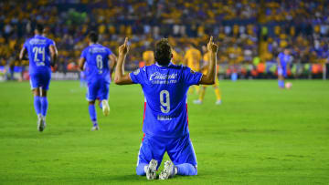 Tigres UANL v Cruz Azul - Torneo Apertura 2022 Liga MX