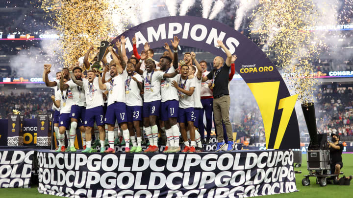 United States lifted the Gold Cup trophy after defeating Mexico 1-0 