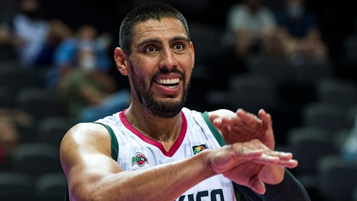 Gustavo Ayón impulsa a la nueva generación del basquetbol mexicano. Gustavo Ayón impulsa a la nueva generación del basquetbol mexicano.