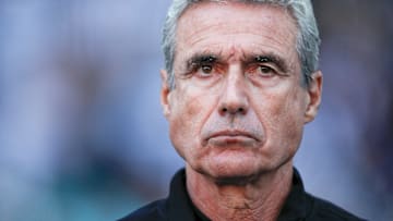 Sem Gatito, lesionado, Luís Castro deve entregar a meta do Botafogo ao goleiro Lucas Perri. 