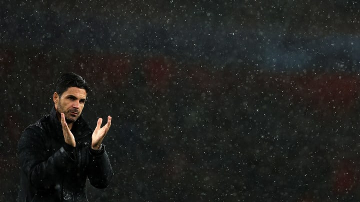 Mikel Arteta puas setelah Arsenal raih kemenangan telak atas PSV Eindhoven dalam laga Liga Champions. Mikel Arteta puas setelah Arsenal raih kemenangan telak atas PSV Eindhoven dalam laga Liga Champions.