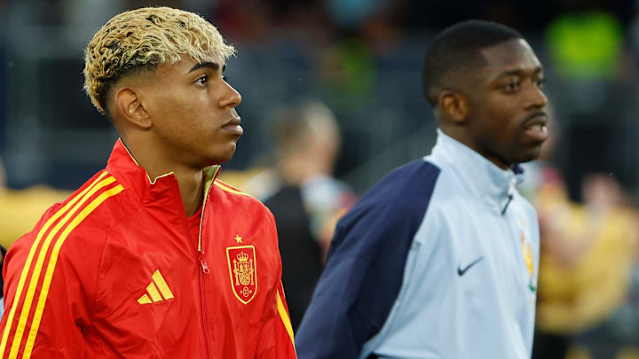 Lamine Yamal et Ousmane Dembélé sont les deux favoris pour le Ballon d'Or. Lamine Yamal et Ousmane Dembélé sont les deux favoris pour le Ballon d'Or.