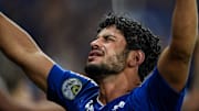 Justiça defere pedidos de Léo e condena o Cruzeiro a pagar mais de R$ 13 milhões ao atual defensor da Chapecoense. Entenda.