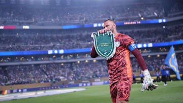 Atleta está com 38 anos de idade Atleta está com 38 anos de idade