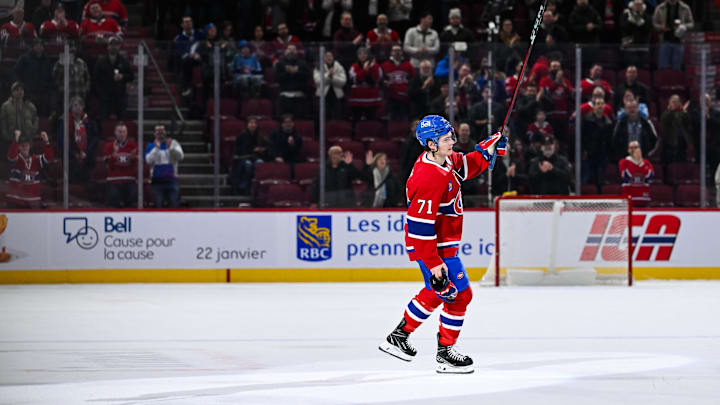 Jan 21, 2025; Montreal, Quebec, CAN; First star of the game Montreal Canadiens center Jake Evans (71) salutes the crowd after defeating the Tampa Bay Lightning at Bell Centre. Mandatory Credit: David Kirouac-Imagn Images Jan 21, 2025; Montreal, Quebec, CAN; First star of the game Montreal Canadiens center Jake Evans (71) salutes the crowd after defeating the Tampa Bay Lightning at Bell Centre. Mandatory Credit: David Kirouac-Imagn Images