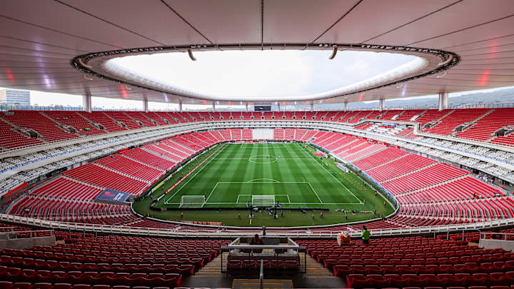 Playoffs, la prueba de fuego rumbo al Mundial en casa. Más allá del partido de leyendas, el repechaje del 26 y 31 de marzo medirá la capacidad real de seguridad y logística en Guadalajara.