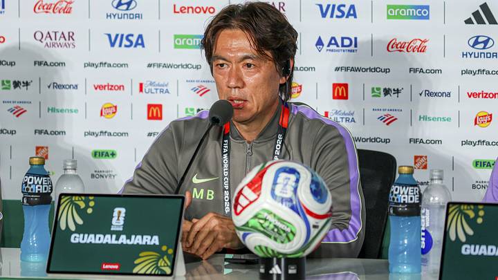 Corea del Sur se acerca al juego contra México envuelto en un ambiente tenso, que incluye un desencuentro con la prensa de su país. Corea del Sur se acerca al juego contra México envuelto en un ambiente tenso, que incluye un desencuentro con la prensa de su país.