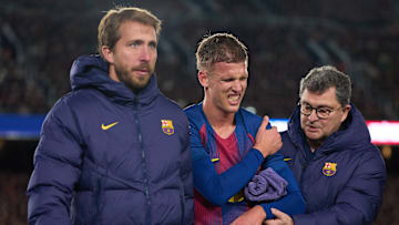 Dani Olmo sofreu lesão no ombro durante embate entre Barcelona e Atlético de Madrid