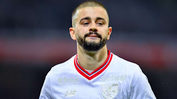 Edon Zhegrova pourrait finalement rejoindre Marseille.