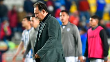 El timonel de Cruz Azul, el peruano Juan Reynoso, lamentó la derrota frente a Pachuca.