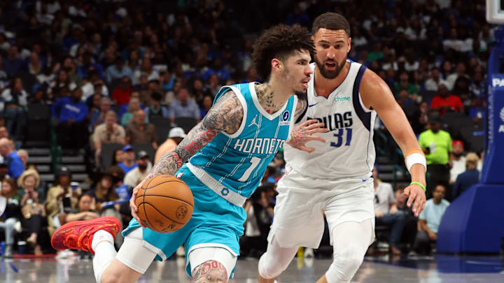 Charlotte Hornets v Dallas Mavericks
