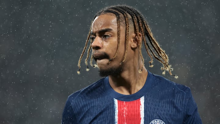Le PSG est leader de Ligue 1. Le PSG est leader de Ligue 1.
