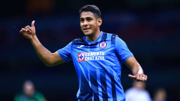 Luis Romo especula con su posible salida de Cruz Azul
