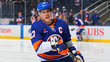 Toronto Maple Leafs v New York Islanders