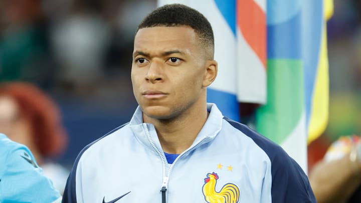 Kylian Mbappé a été très impressionné par Désiré Doué. Kylian Mbappé a été très impressionné par Désiré Doué.
