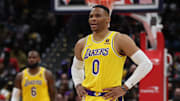 Lakers siguen contemplando opciones por Westbrook