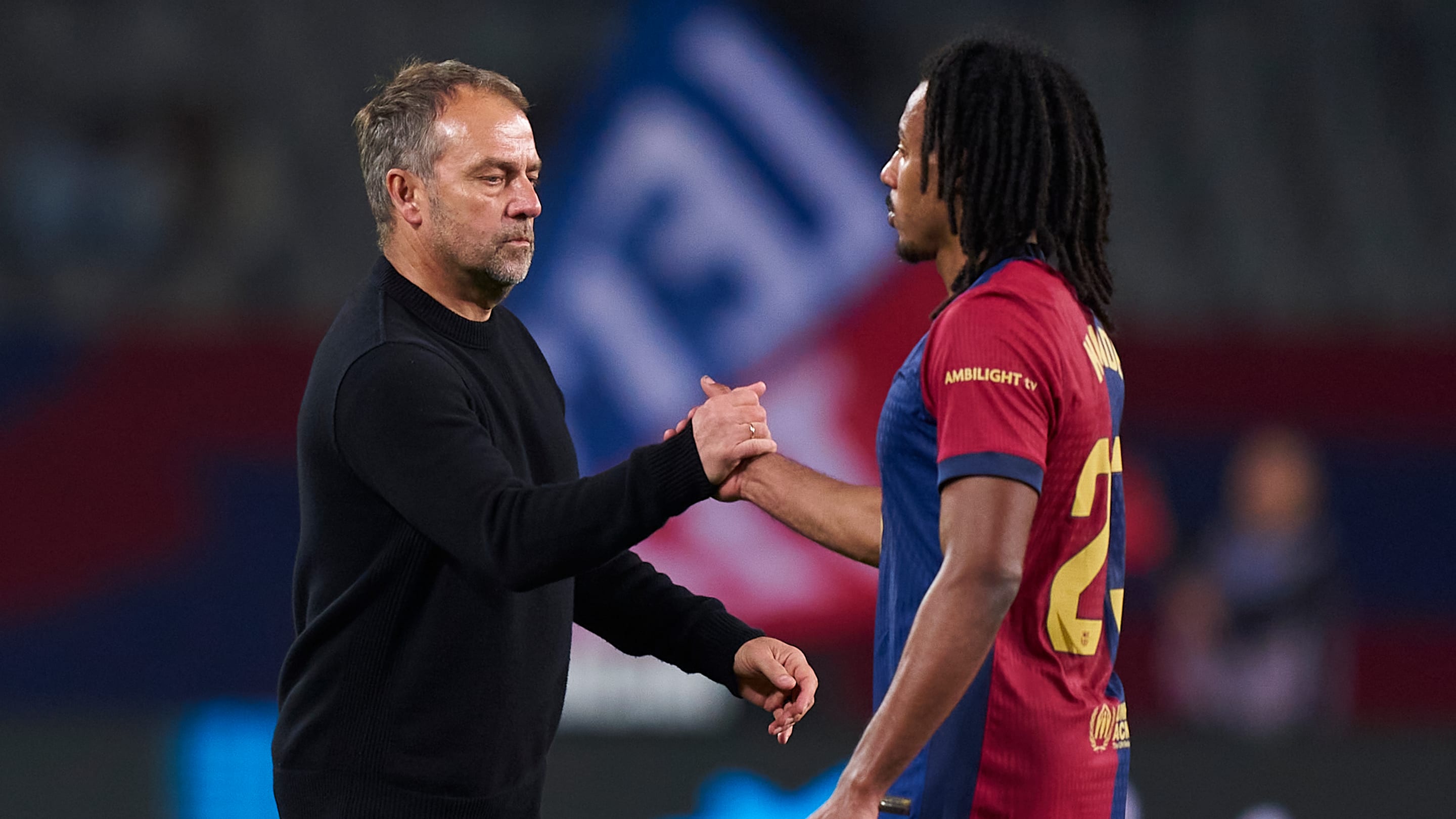 FC Barcelone : Hansi Flick souhaiterait la prolongation de quatre joueurs, dont Jules Koundé et Raphinha