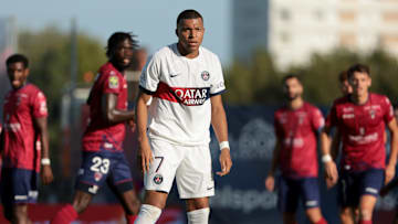 Clermont Foot 63 v Paris Saint-Germain - Ligue 1 Uber Eats