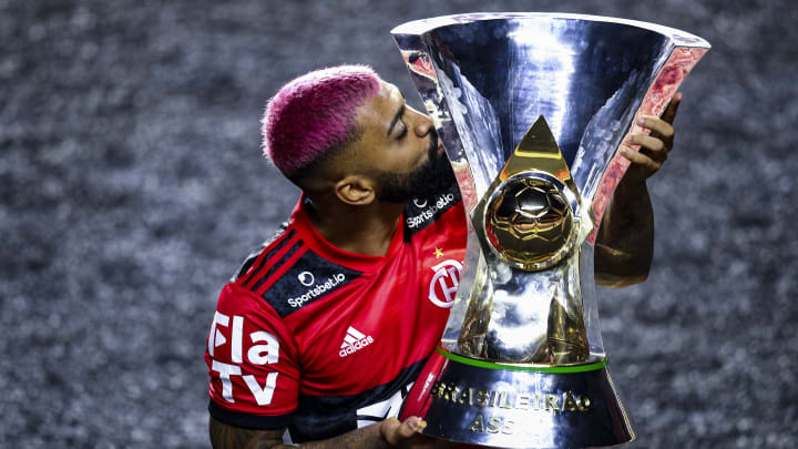 Flamengo levantou pela última vez a taça do Brasileirão no Morumbi