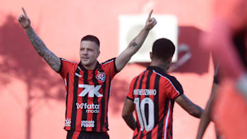 Renato Kayzer marcou o gol decisivo do Leão da Barra