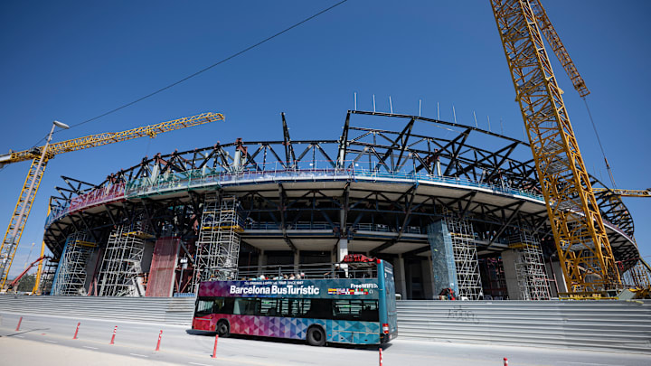 Le Camp Nou est encore en travaux. Le Camp Nou est encore en travaux.