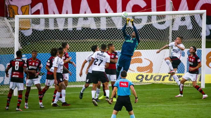 Athletico e Flamengo iniciam os duelos das semifinais da Copa do Brasil. 