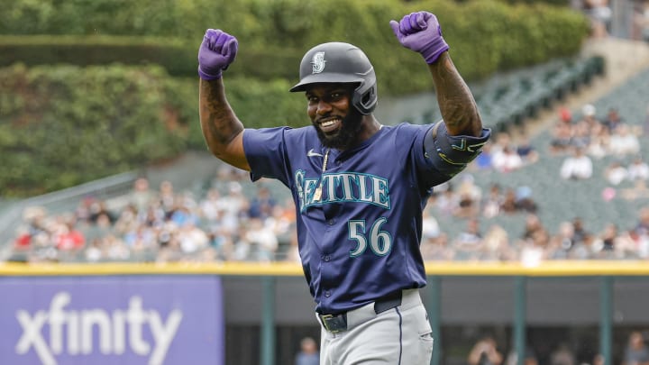 Seattle Mariners outfielder Randy Arozarena celebrates after hitting a single against the Chicago White Sox on Sunday at Guaranteed Rate Field.