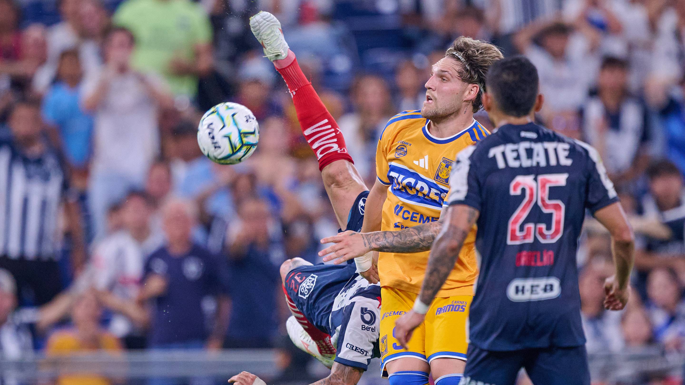 Mucho orgullo y poco fútbol: Clásico Regio termina 0-0