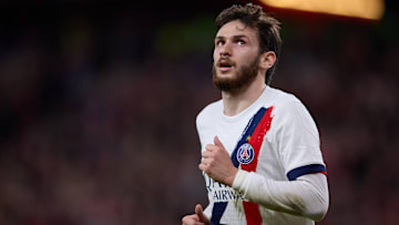 Khvicha Kvaratskhelia - Paris Saint-Germain Khvicha Kvaratskhelia - Paris Saint-Germain