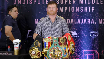 Saúl "Canelo" Álvarez ostenta en la actualidad el título de campeón mundial indiscutido en la división de peso supermediano