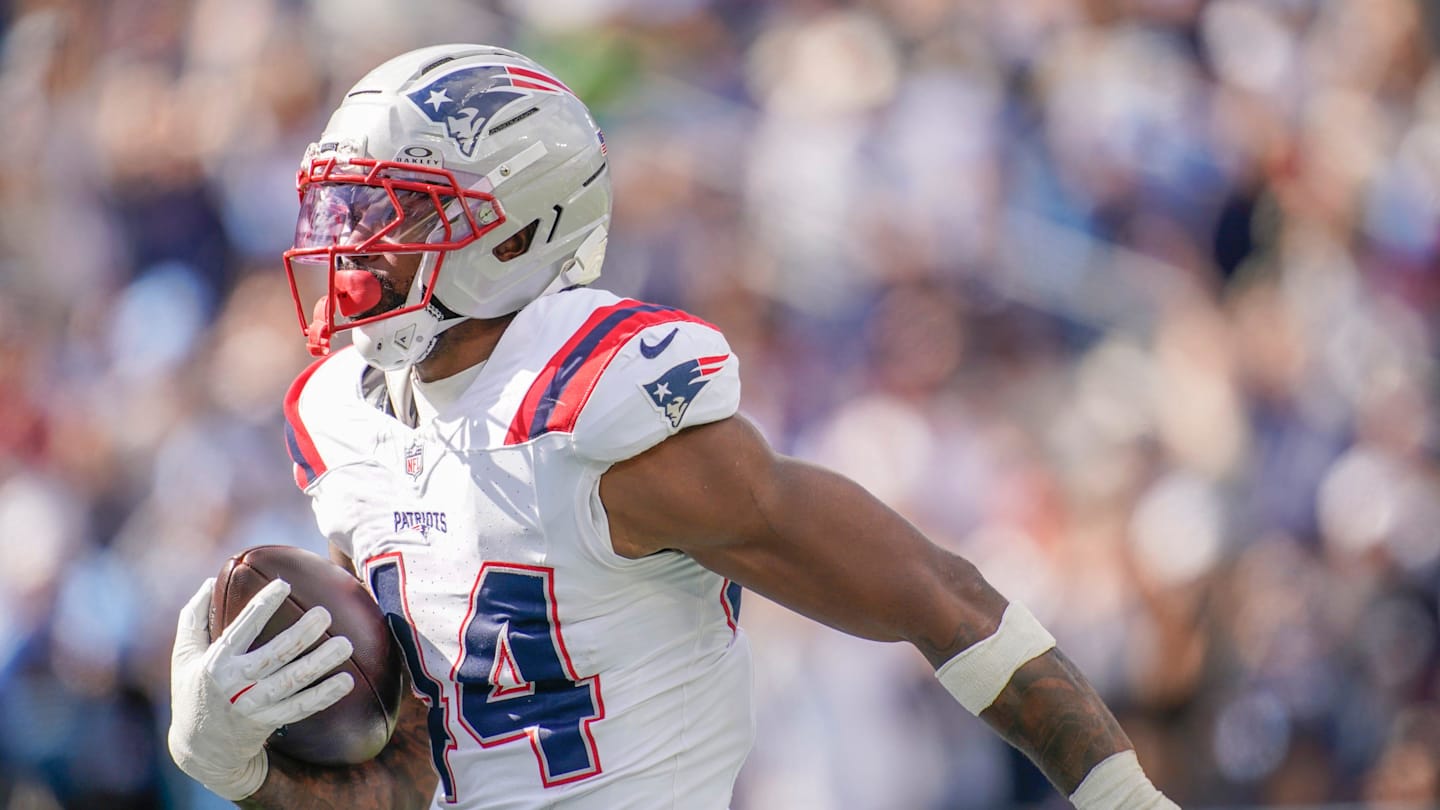 New England Patriots K Lavon Chaisson Earns Weekly Honor