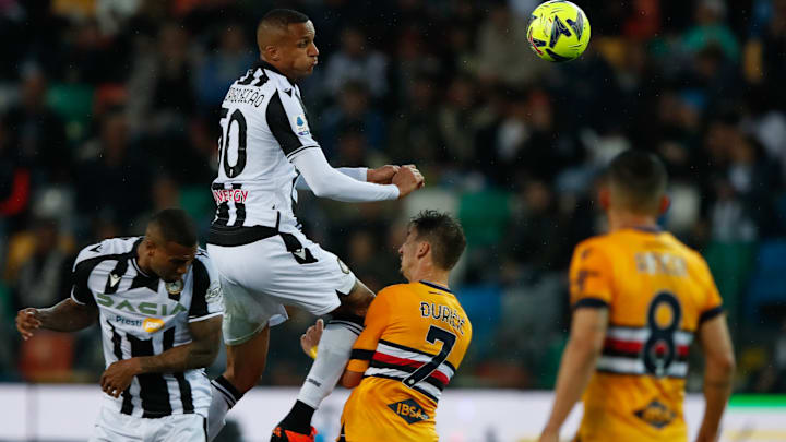 Rodrigo Becao hava topuna çıkıyor.