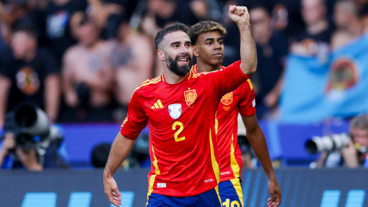 Dani Carvajal y Lamine Yamal serán titulares con España frente a Italia