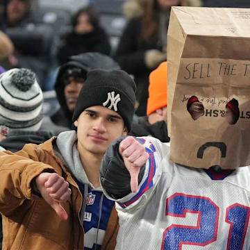 New York Giants fans react to the team's loss.