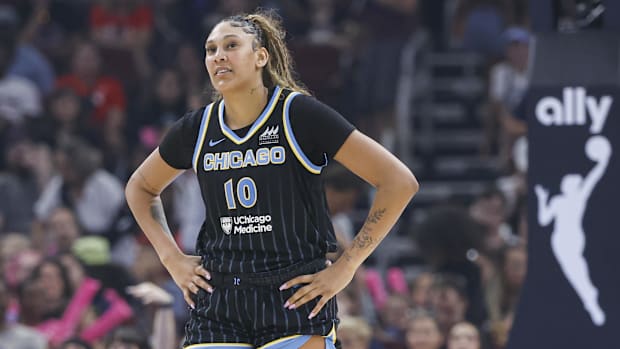 July 27, 2025; Chicago Sky v. Indiana Fever. Mandatory Credit: Kamil Krzaczynski-Imagn Images