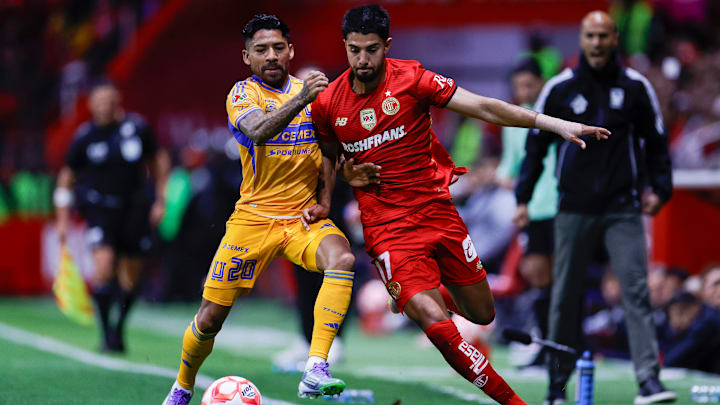 Toluca v Tigres UANL - Torneo Apertura 2025 Liga MX