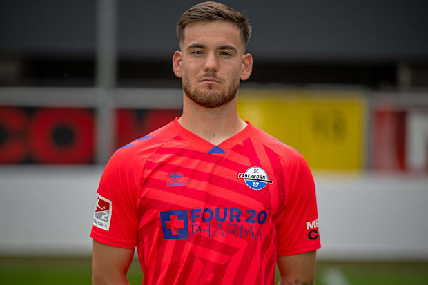 帕德博恩07的丹尼斯·塞门。