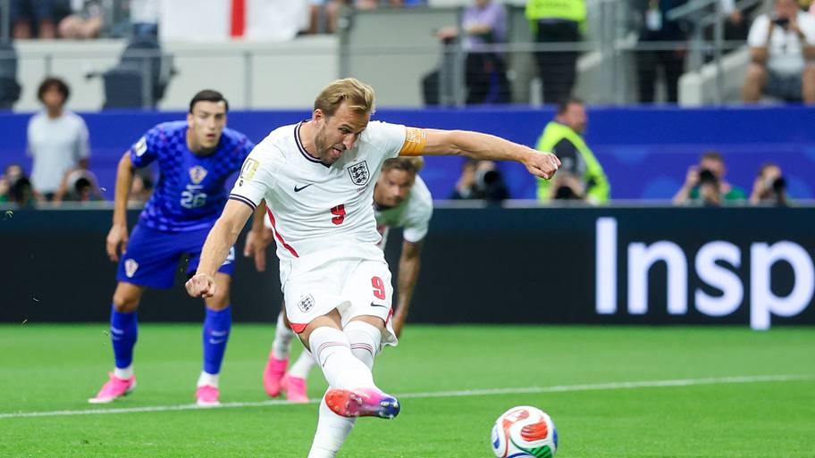 Harry Kane taking his penalty.