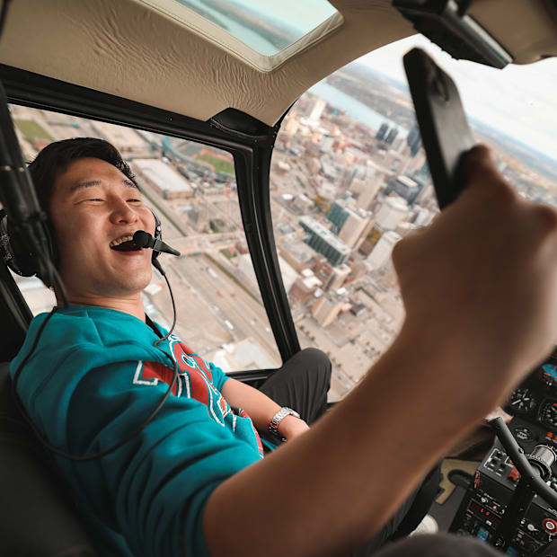 Tom Hur takes a helicopter ride