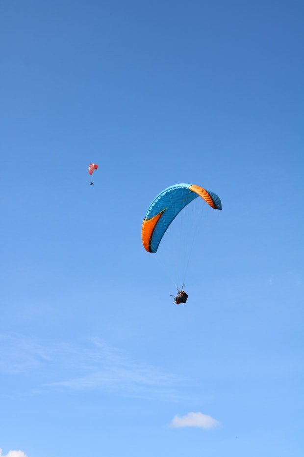 Two parachutes above Valle de Bravo, Mexico