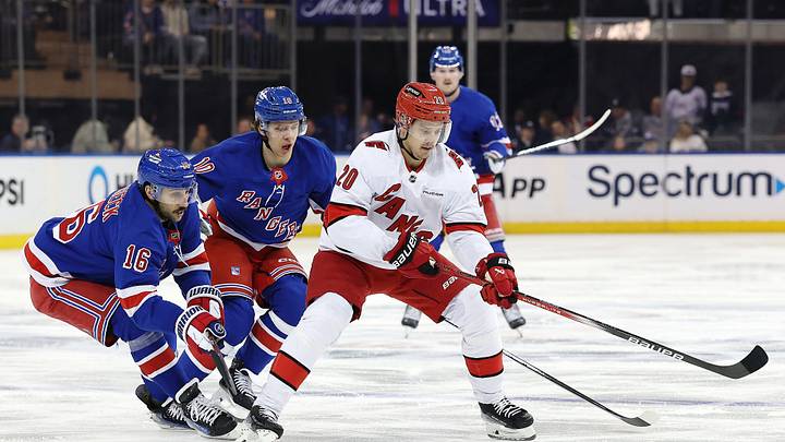 Carolina Hurricanes v New York Rangers