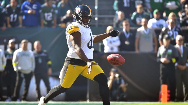 Oct 30, 2022; Philadelphia, Pennsylvania, USA; Pittsburgh Steelers punter Pressley Harvin III (6) punts the ball against the Philadelphia Eagles at Lincoln Financial Field. Mandatory Credit: Eric Hartline-USA TODAY Sports