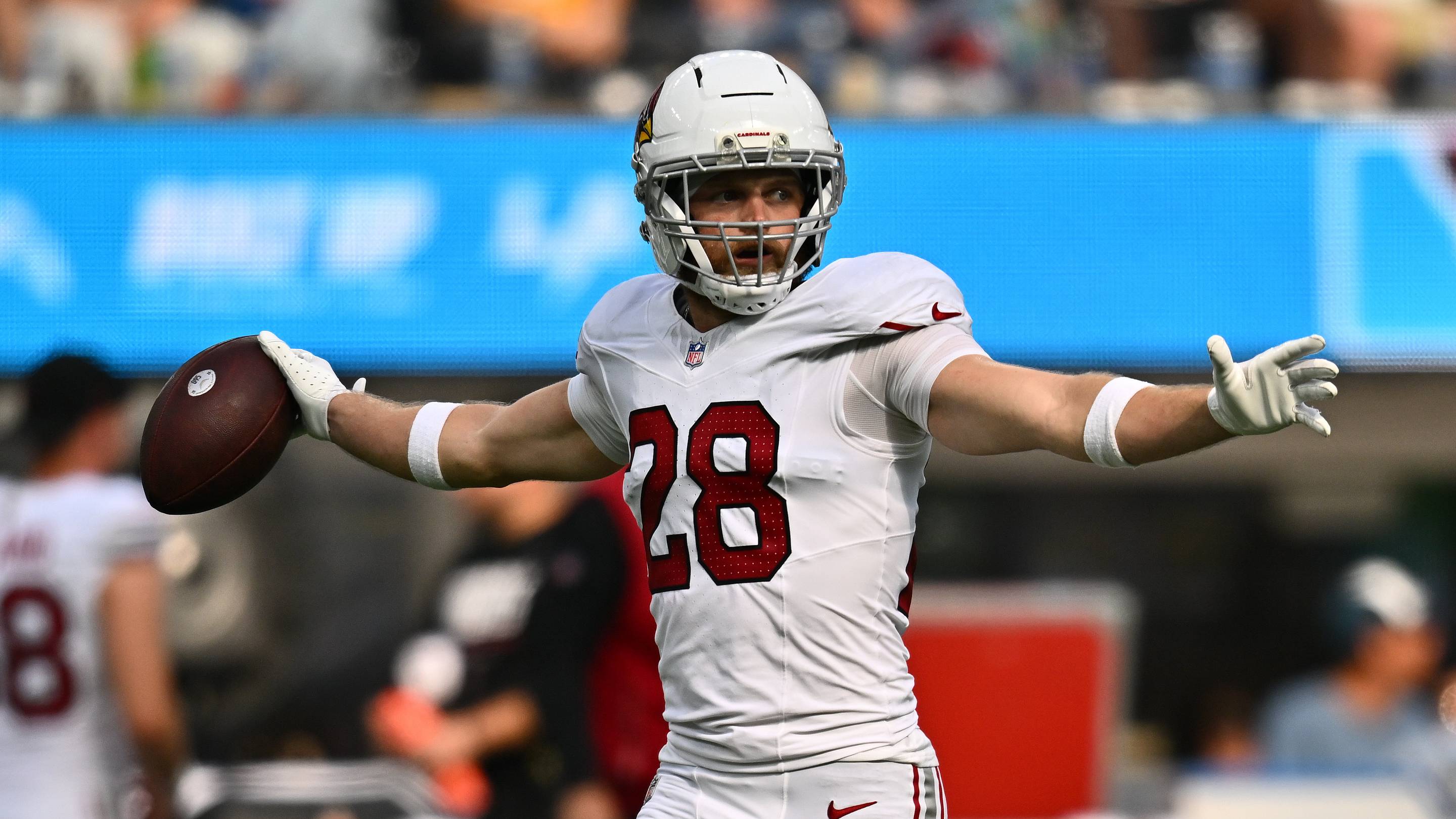 Cardinals Starting Safety Carted to Locker Room vs Giants With Injury