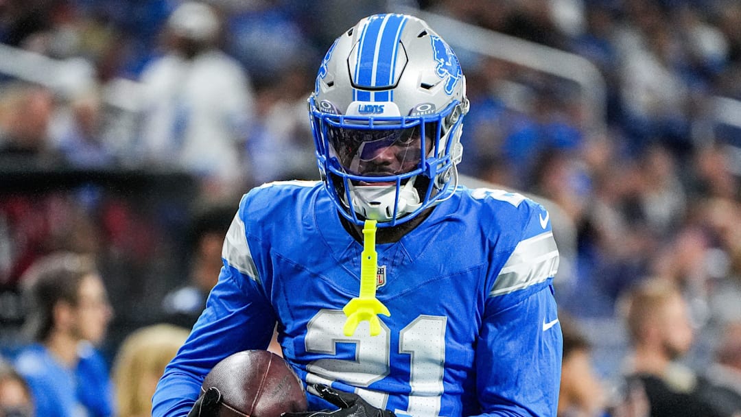 Detroit Lions cornerback Amik Robertson (21) warms up ahead of the Cleveland Browns game at Ford Field in Detroit on Sunday, Sept. 28, 2025. Detroit Lions cornerback Amik Robertson (21) warms up ahead of the Cleveland Browns game at Ford Field in Detroit on Sunday, Sept. 28, 2025.