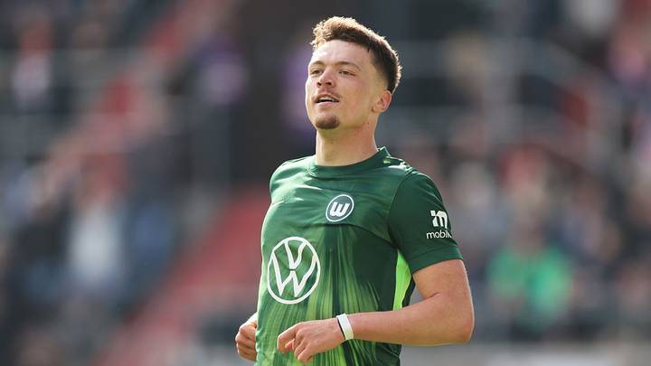 Will den Absteiger VfL Wolfsburg verlassen und drängt auf einen Transfer zum VfB Stuttgart: Dženan Pejčinović Will den Absteiger VfL Wolfsburg verlassen und drängt auf einen Transfer zum VfB Stuttgart: Dženan Pejčinović